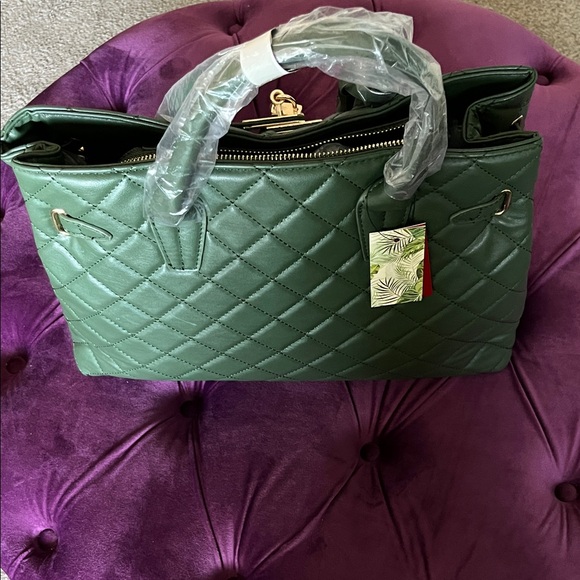 Badgley Mischka Big Diamond Quilted Tote with Front Lock - NWT - Picture 5 of 14